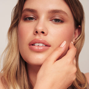 Meroda Cosmetics Black Friday Bundle featuring Eye Perfecting Shimmer Stick in Mauve application on model